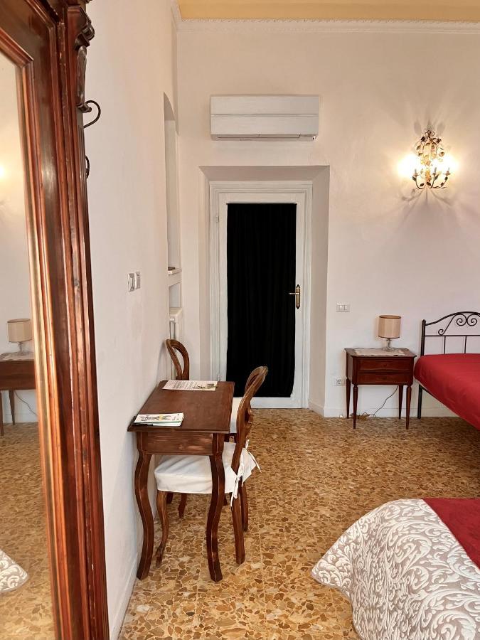 In The Center Of Florence Hotell Eksteriør bilde